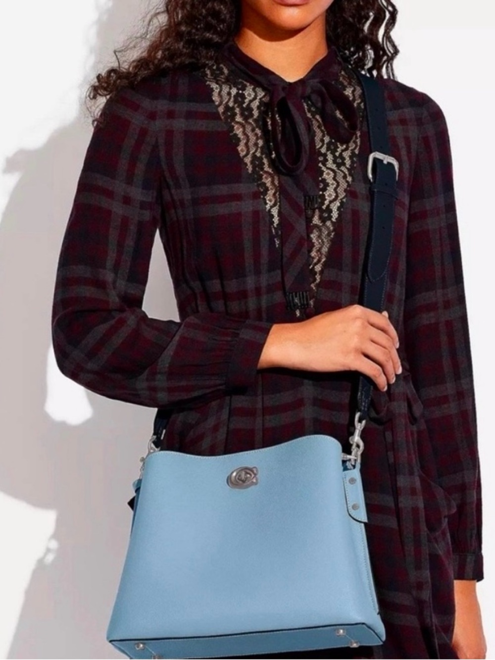 Coach Willow Light Blue Leather Crossbody Bicketwith Dark Blue Strap and Red Tag - Picture 7 of 7